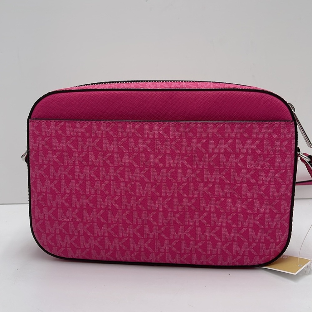 Michael Kors Jet Set Large Signature Logo Chain Crossbody Bag
Dragonfruit
NWT - Picture 10 of 16